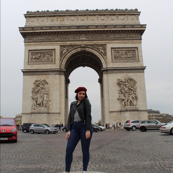 Hi queens, welcome to my page! - Picture 6 of 8